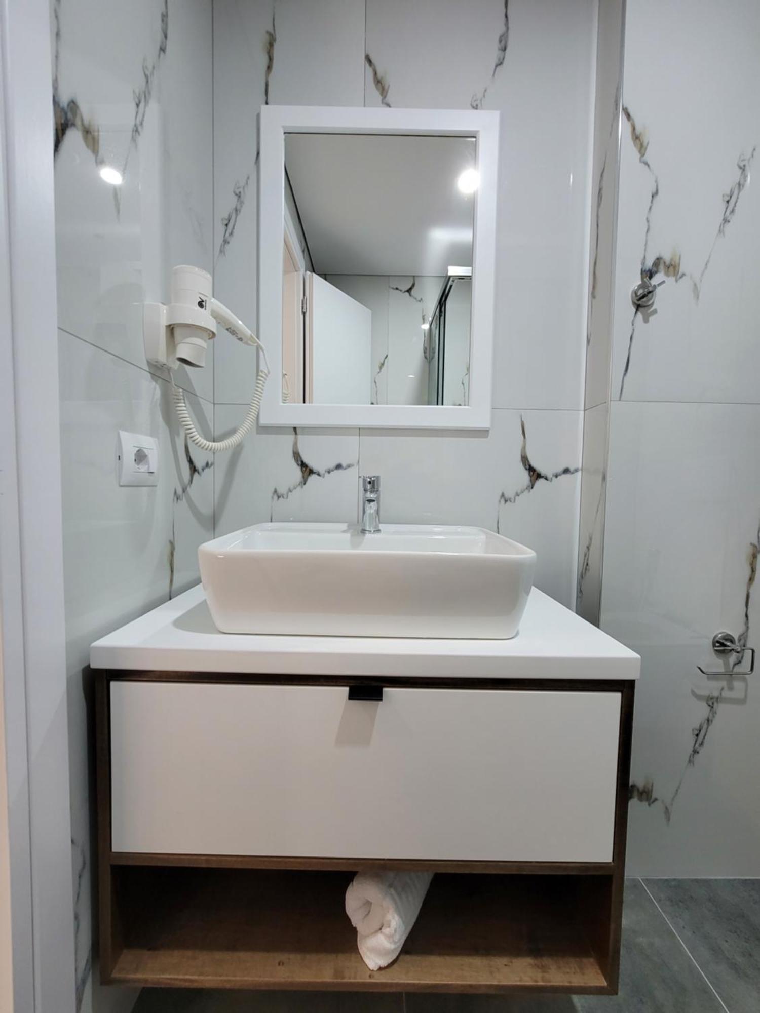Prestige Hotel Ksamil Dış mekan fotoğraf