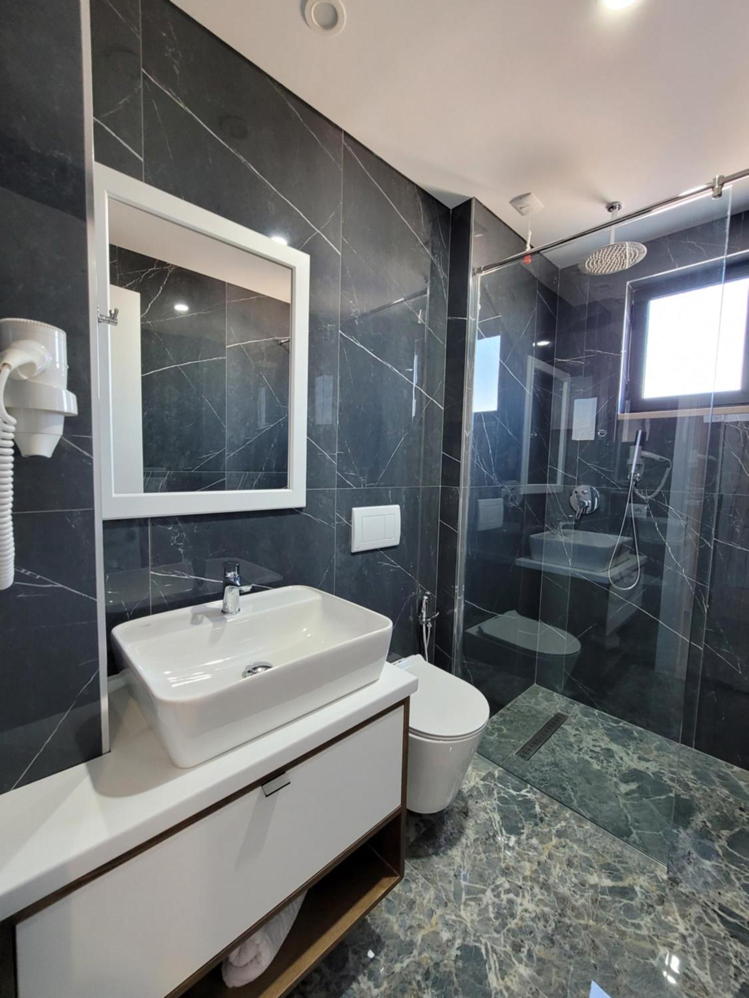 Prestige Hotel Ksamil Dış mekan fotoğraf